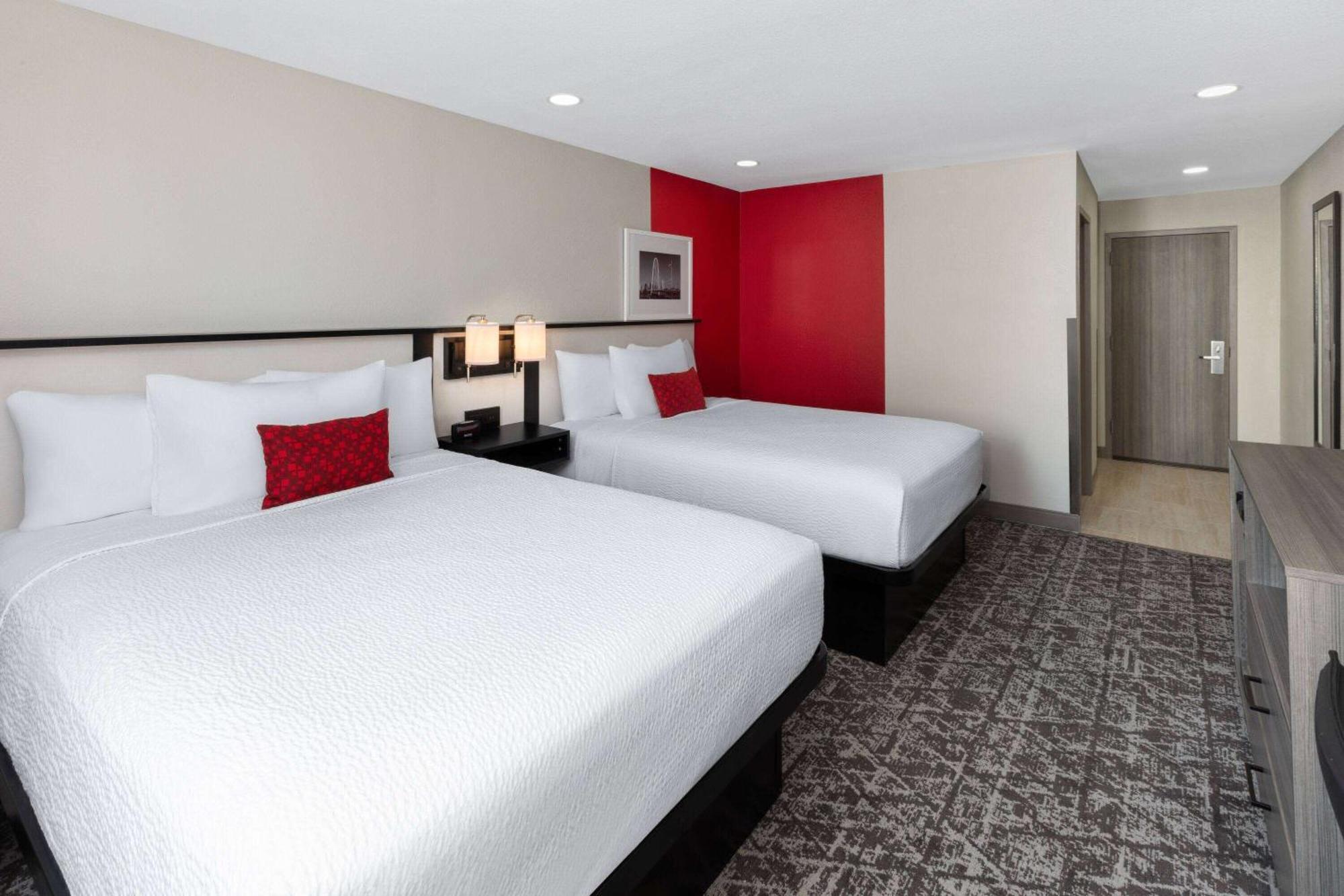 Hotel Ramada By Wyndham Dfw Airport Irving Exteriér fotografie